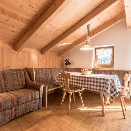 Tlisuera Aparthotel La Villa (Trentino Alto Adige)